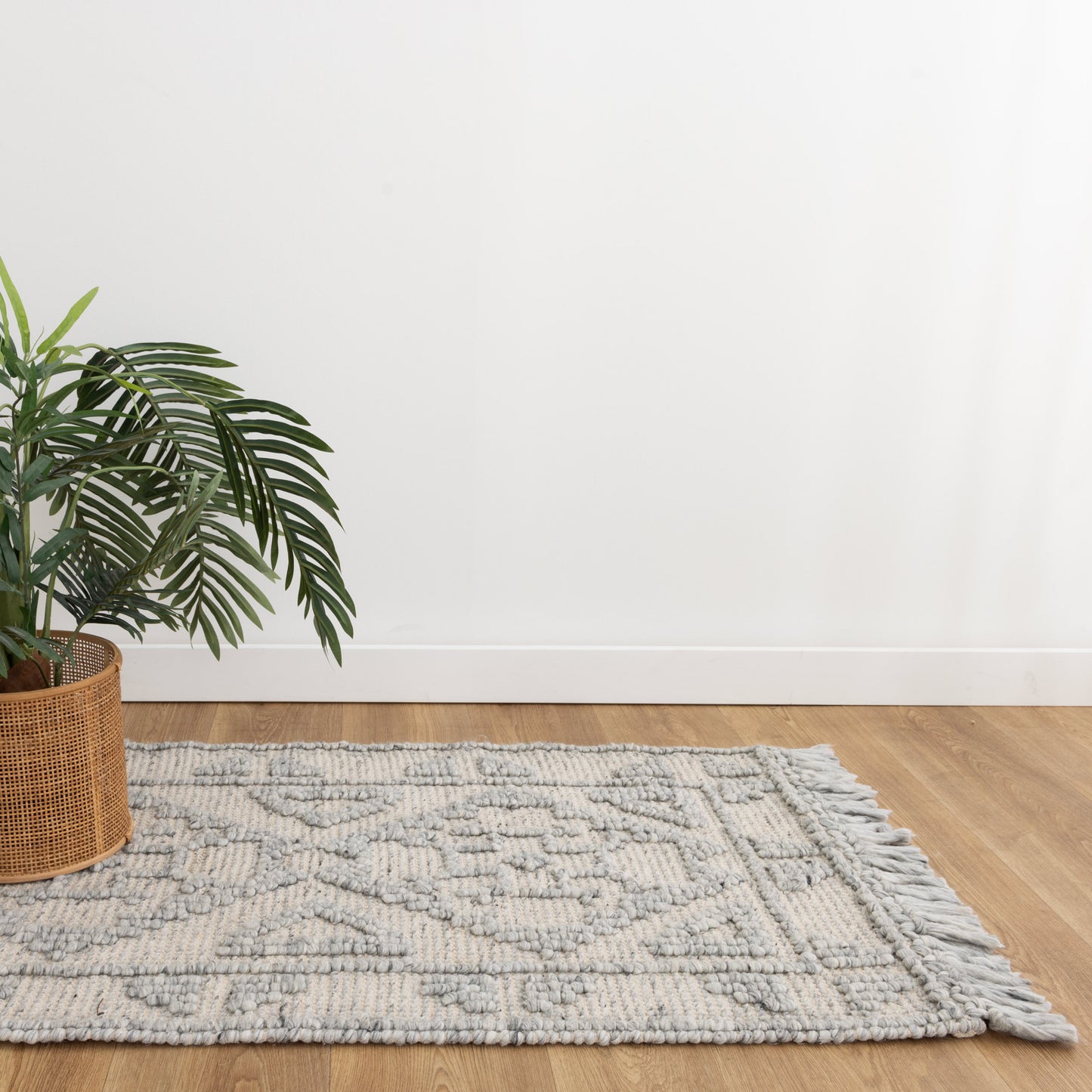 Diego Ornamental Grey Wool Rug - DIEG03