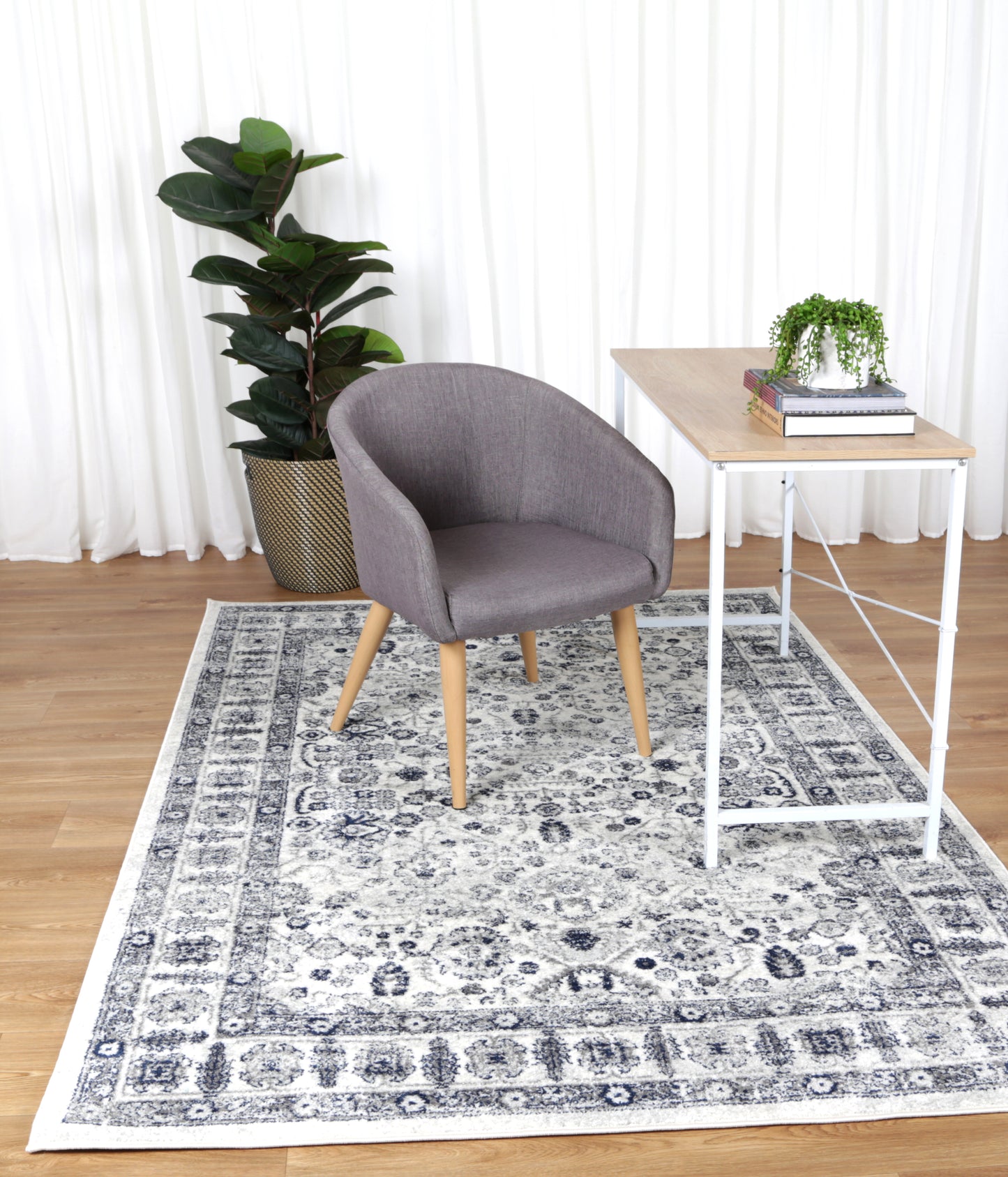 Provence Bonaparte Navy Cream Traditional Rug - PROV16