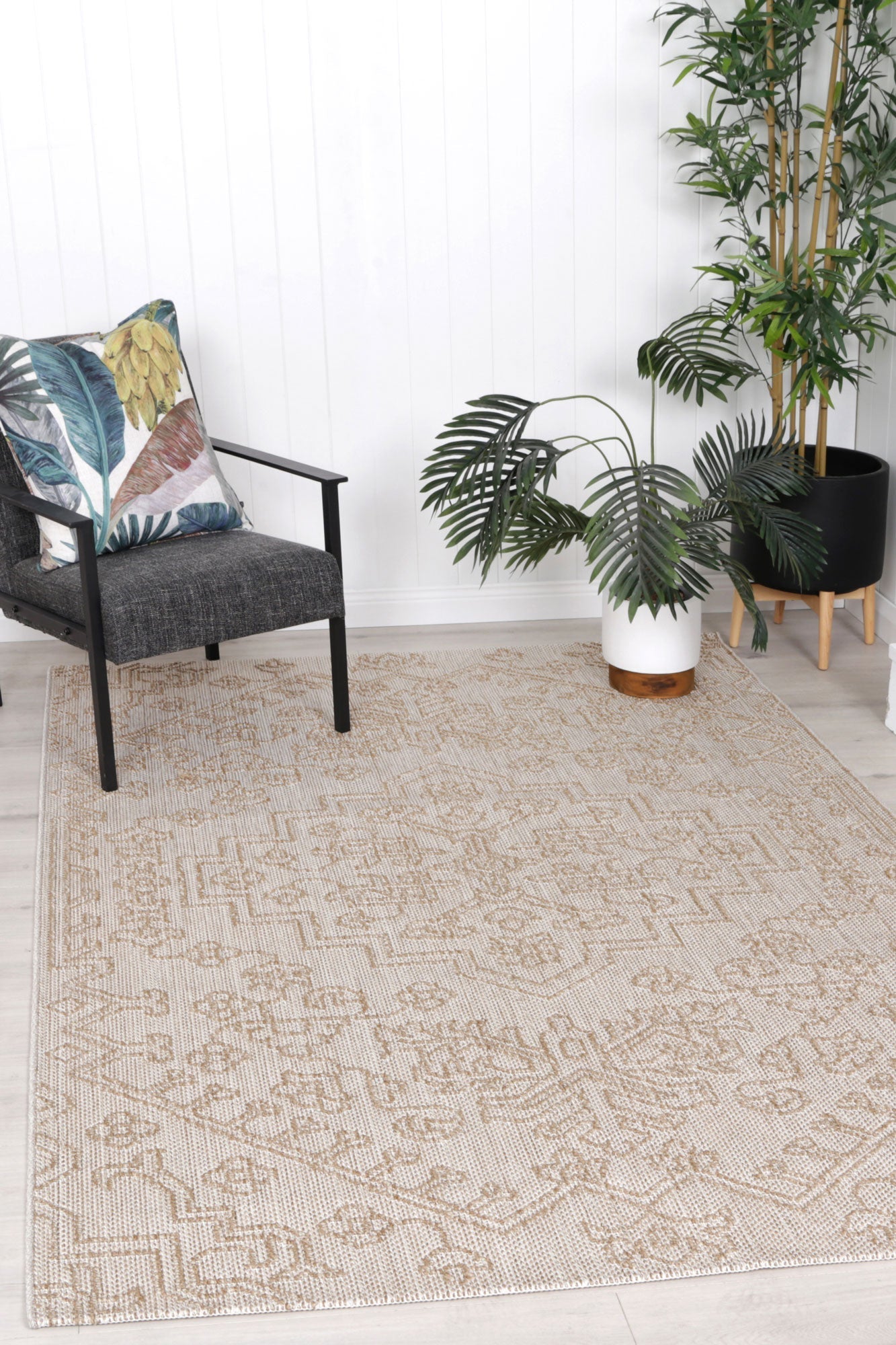 Elara Braska Indoor / Outdoor Beige Rug