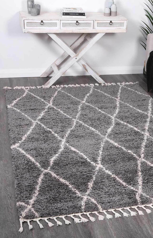 Serenity Clara Diamond Tribal Grey Rug