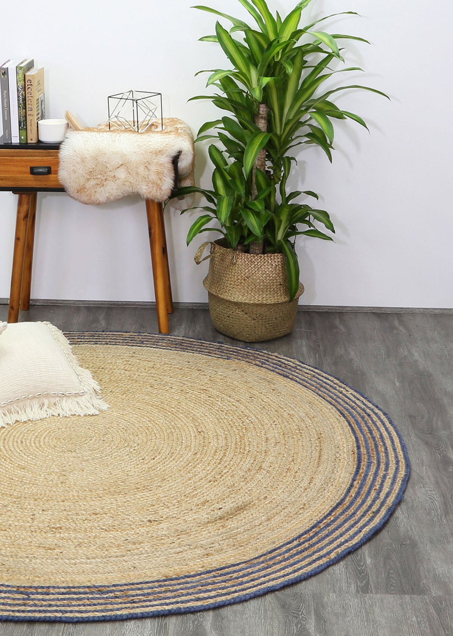 Capri Navy Blue Natural Round Boarder Rug