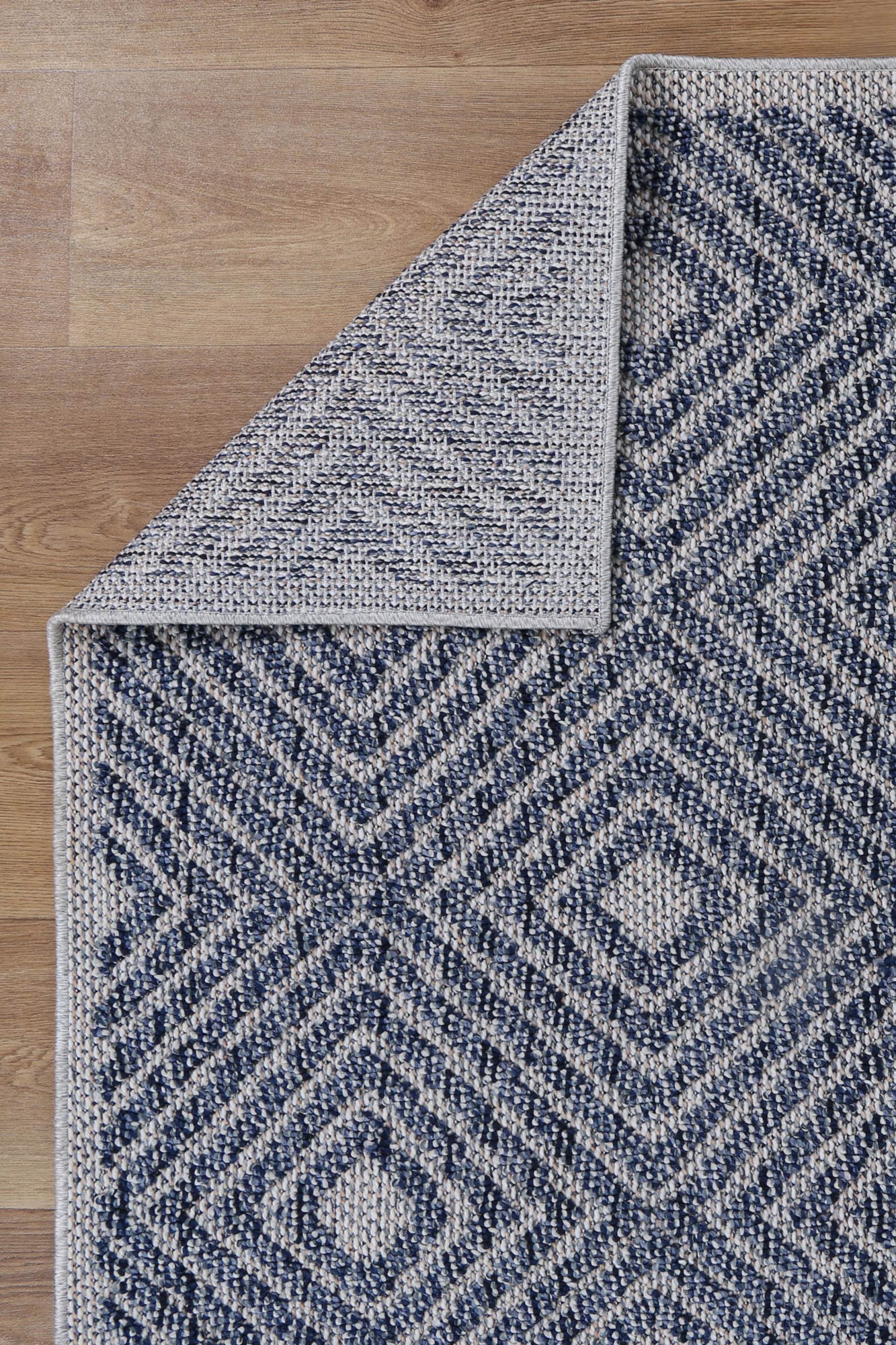 Elara Siluba Indoor / Outdoor Grey Rug