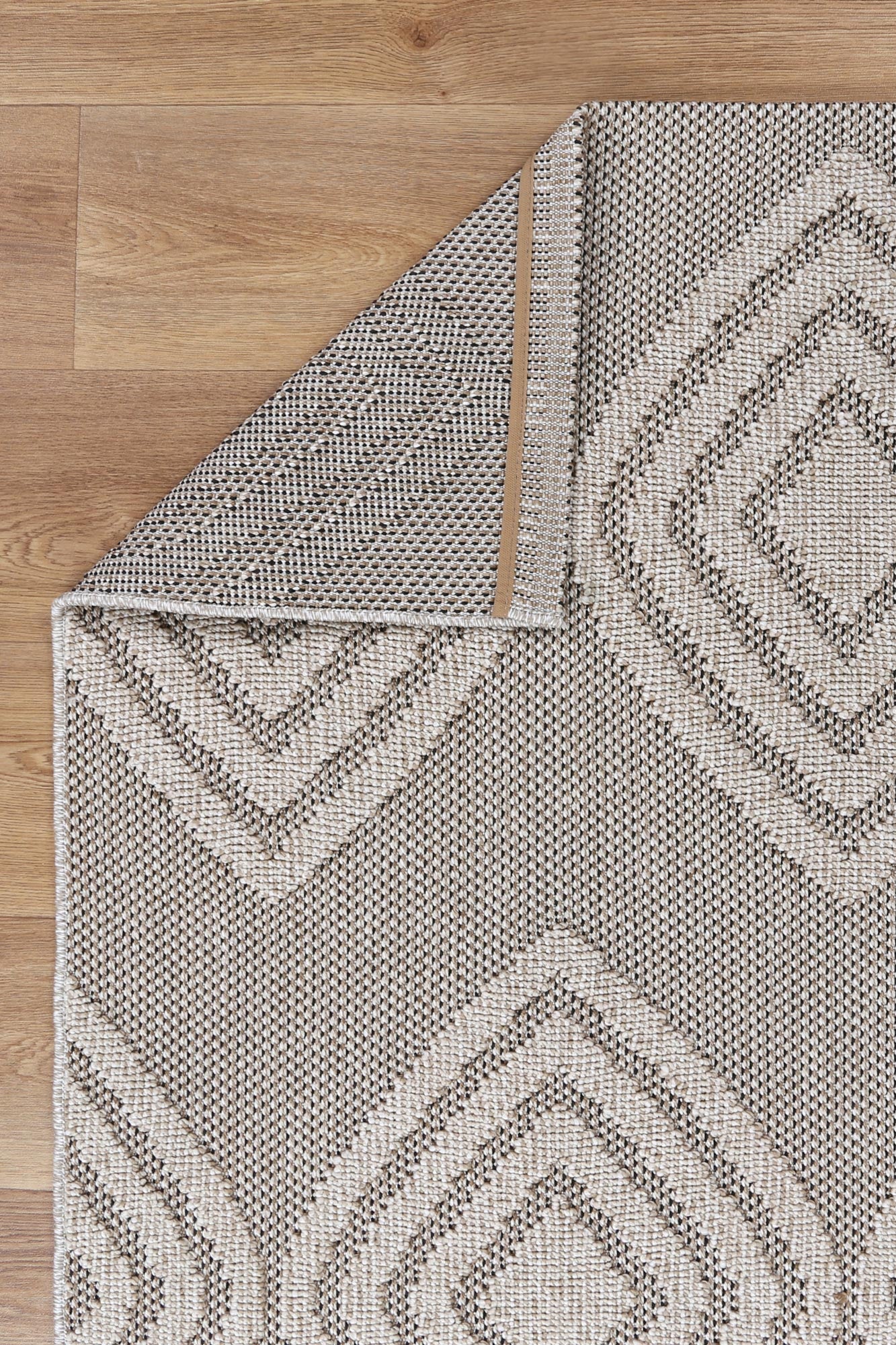 Elara Gamu Indoor / Outdoor Grey Rug